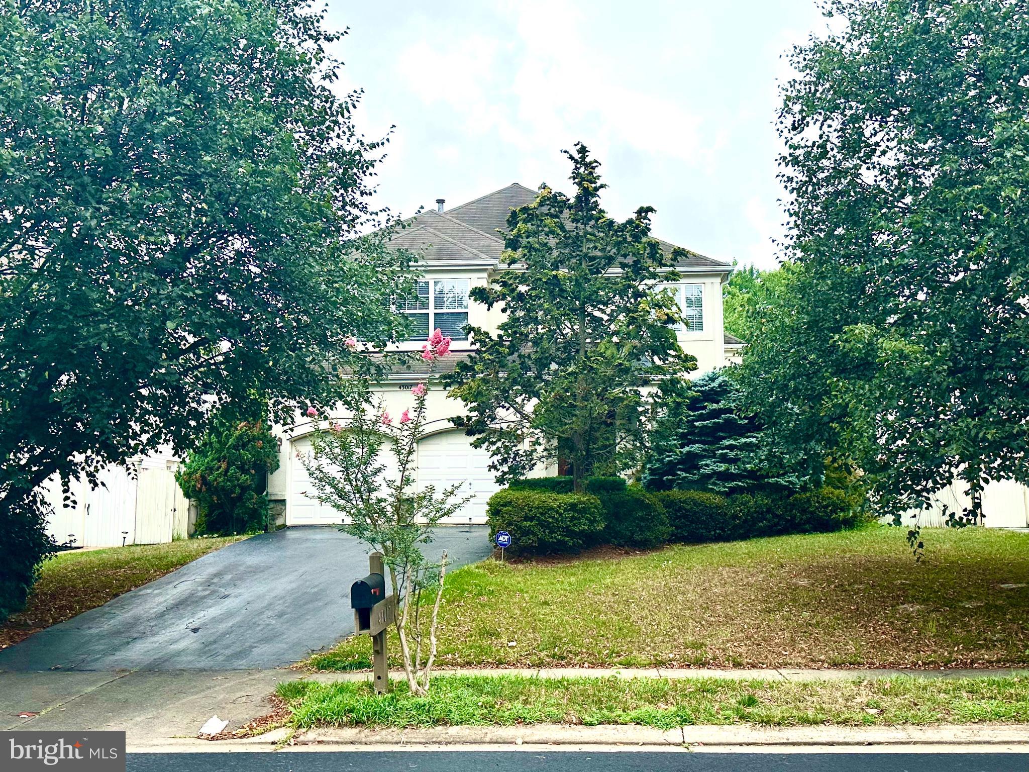 ASHBURN FARM - Residential Lease