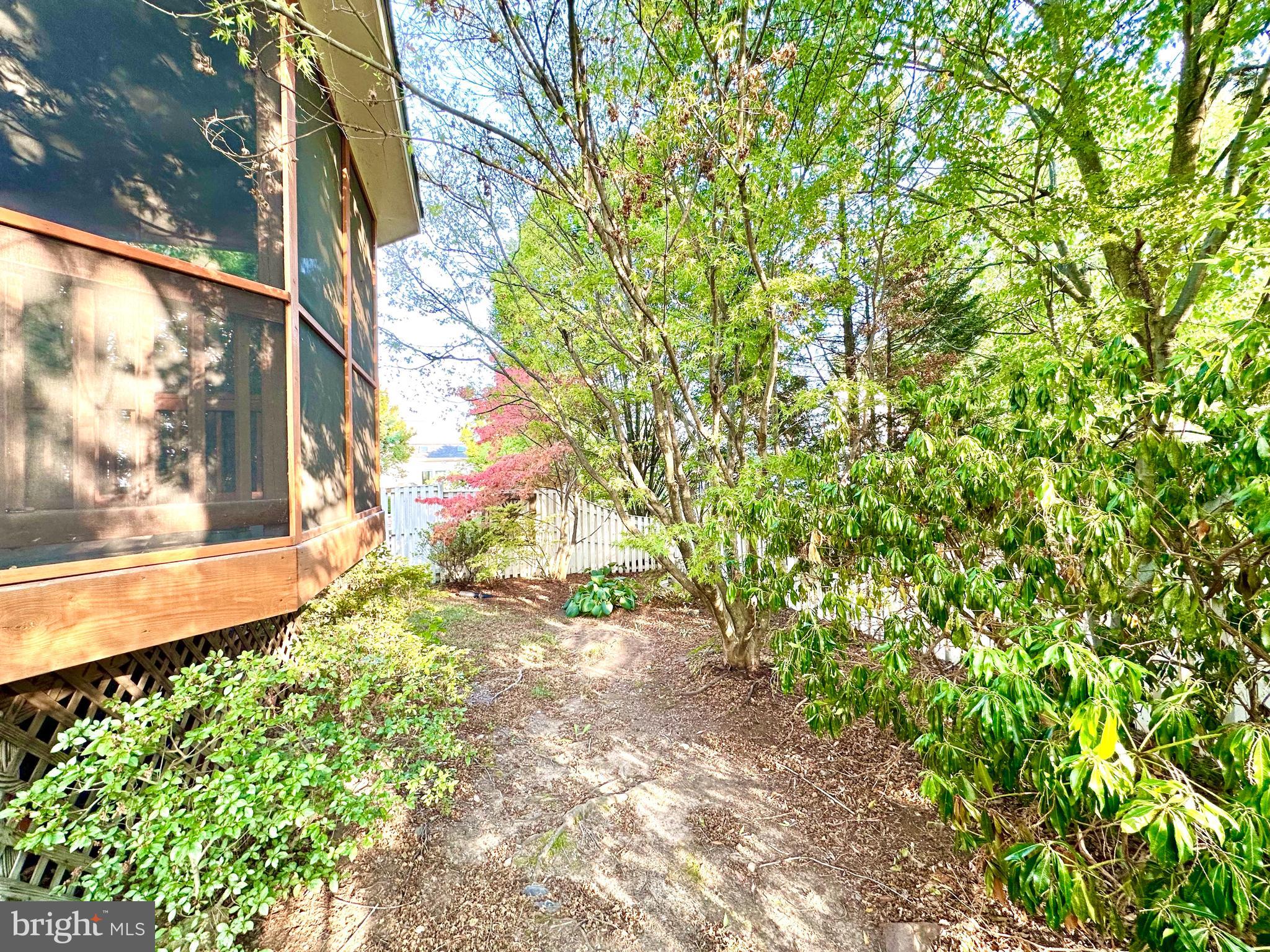 ASHBURN FARM - Residential Lease