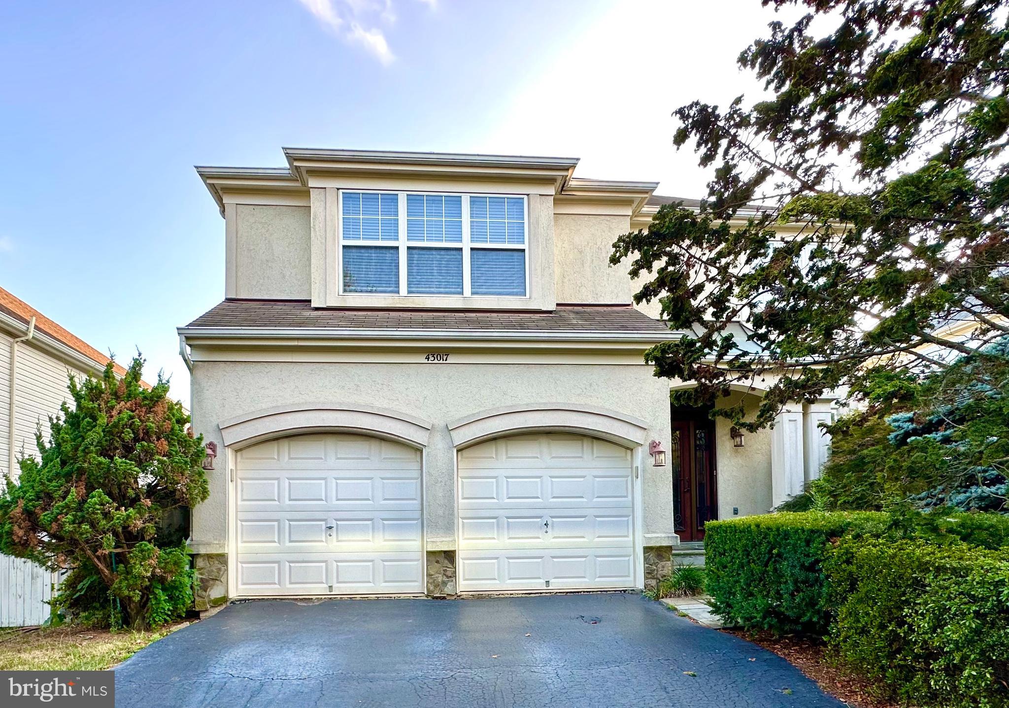 ASHBURN FARM - Residential Lease