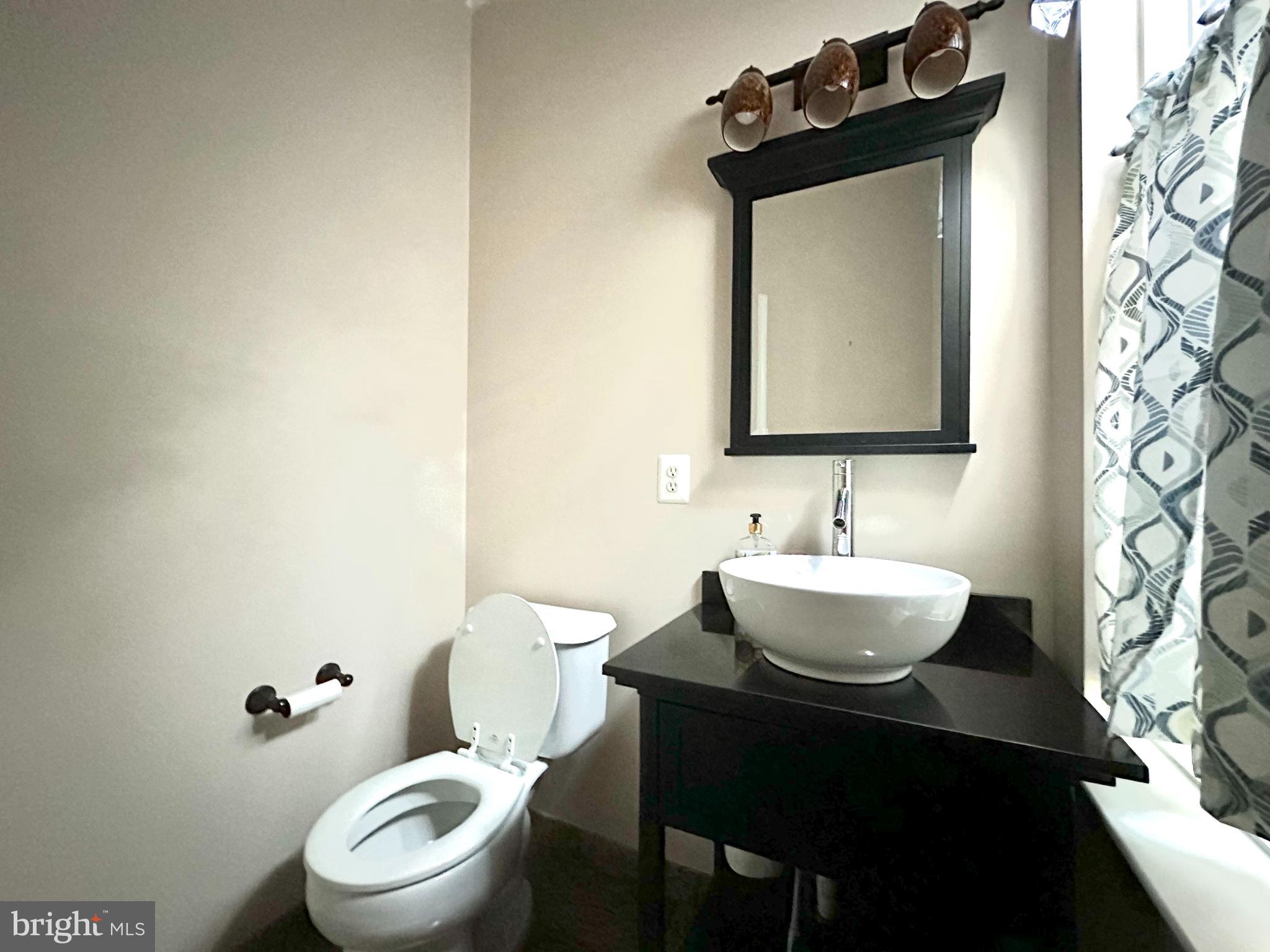 ASHBURN FARM - Residential Lease