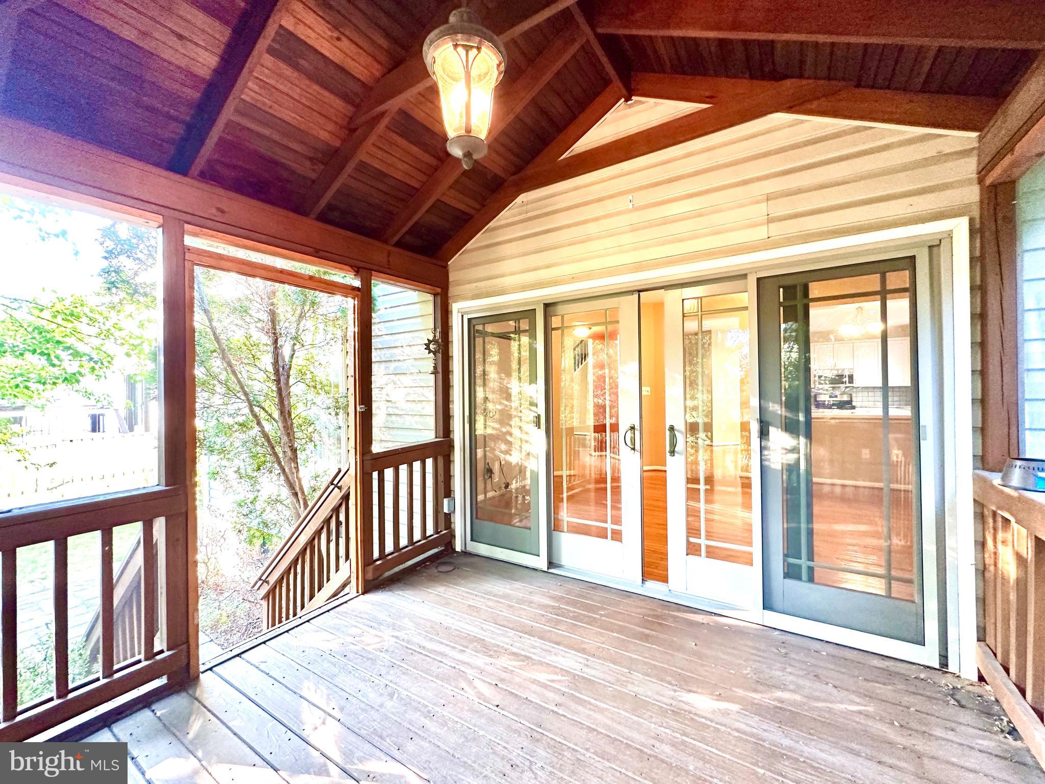 ASHBURN FARM - Residential Lease