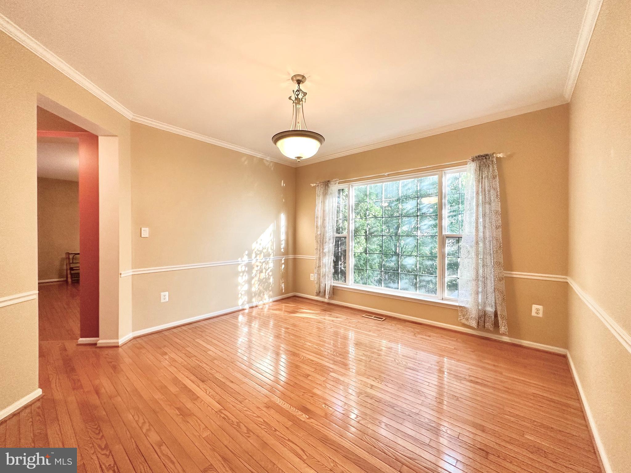 ASHBURN FARM - Residential Lease