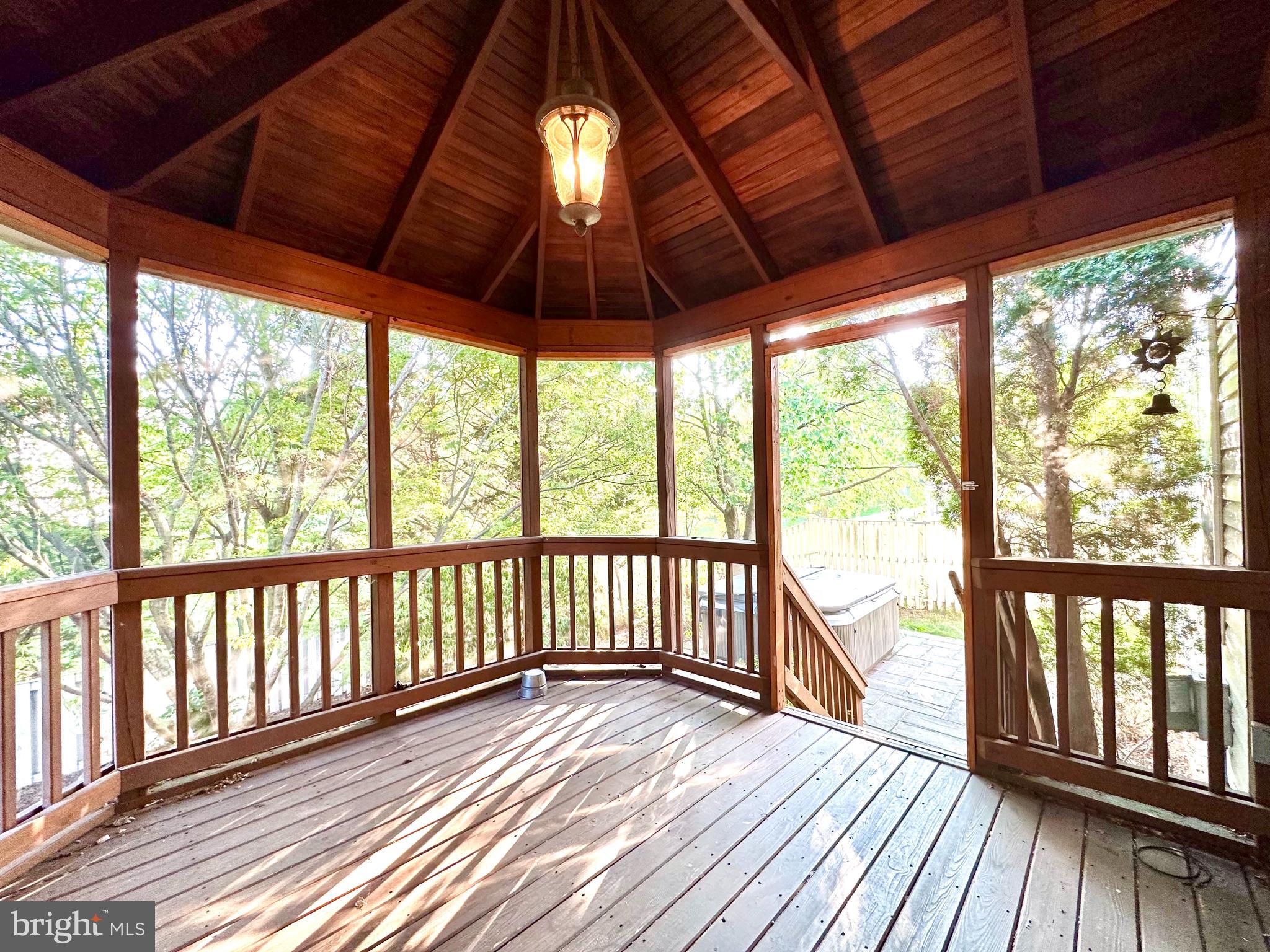 ASHBURN FARM - Residential Lease