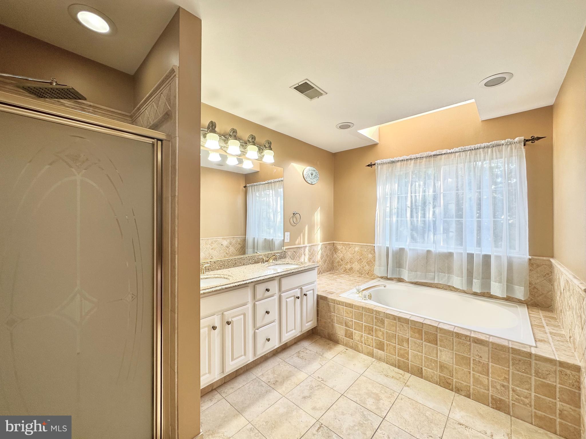 ASHBURN FARM - Residential Lease