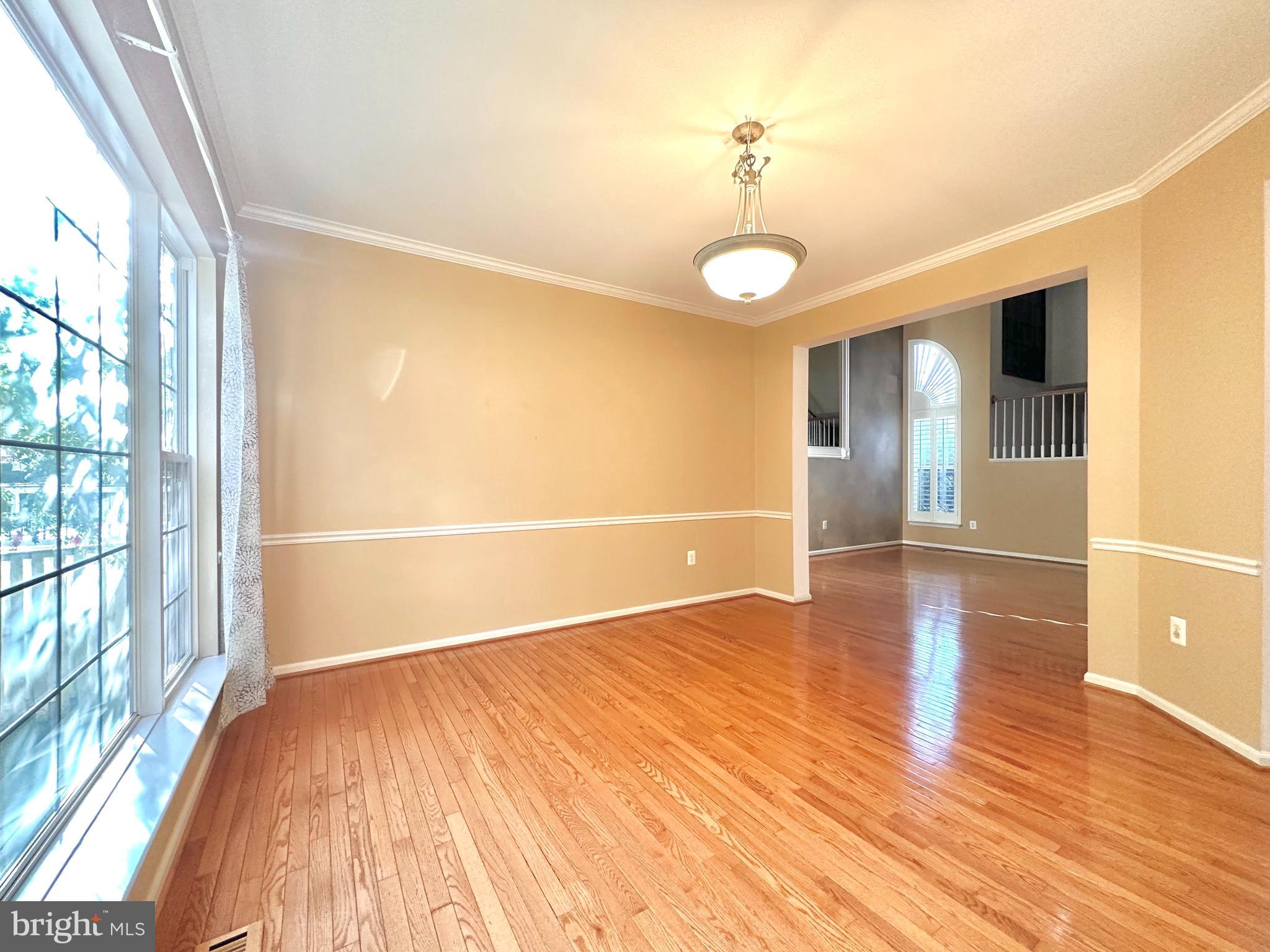 ASHBURN FARM - Residential Lease