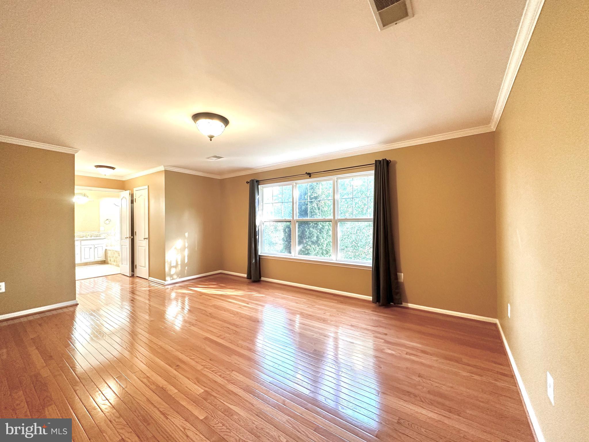 ASHBURN FARM - Residential Lease