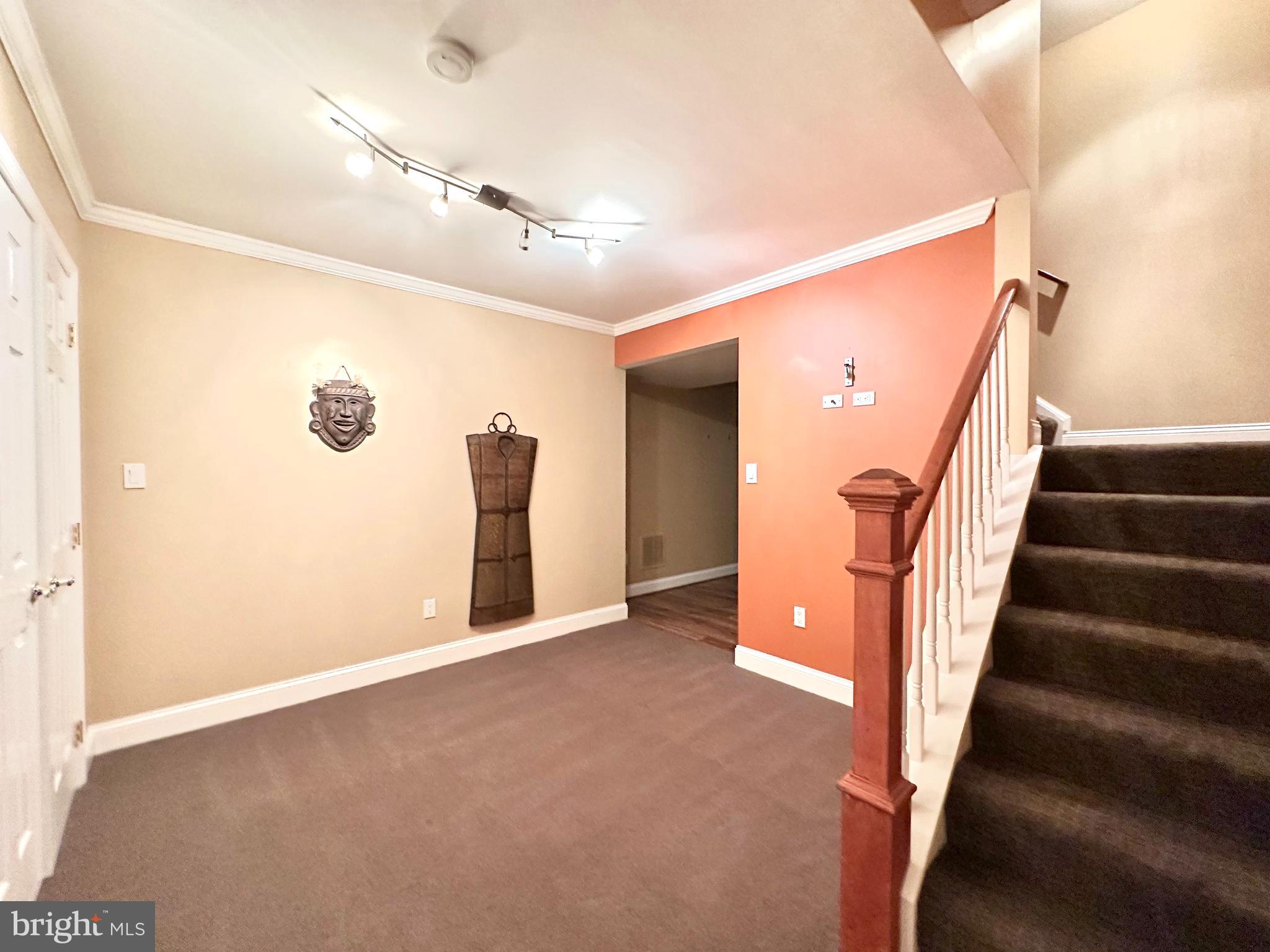 ASHBURN FARM - Residential Lease