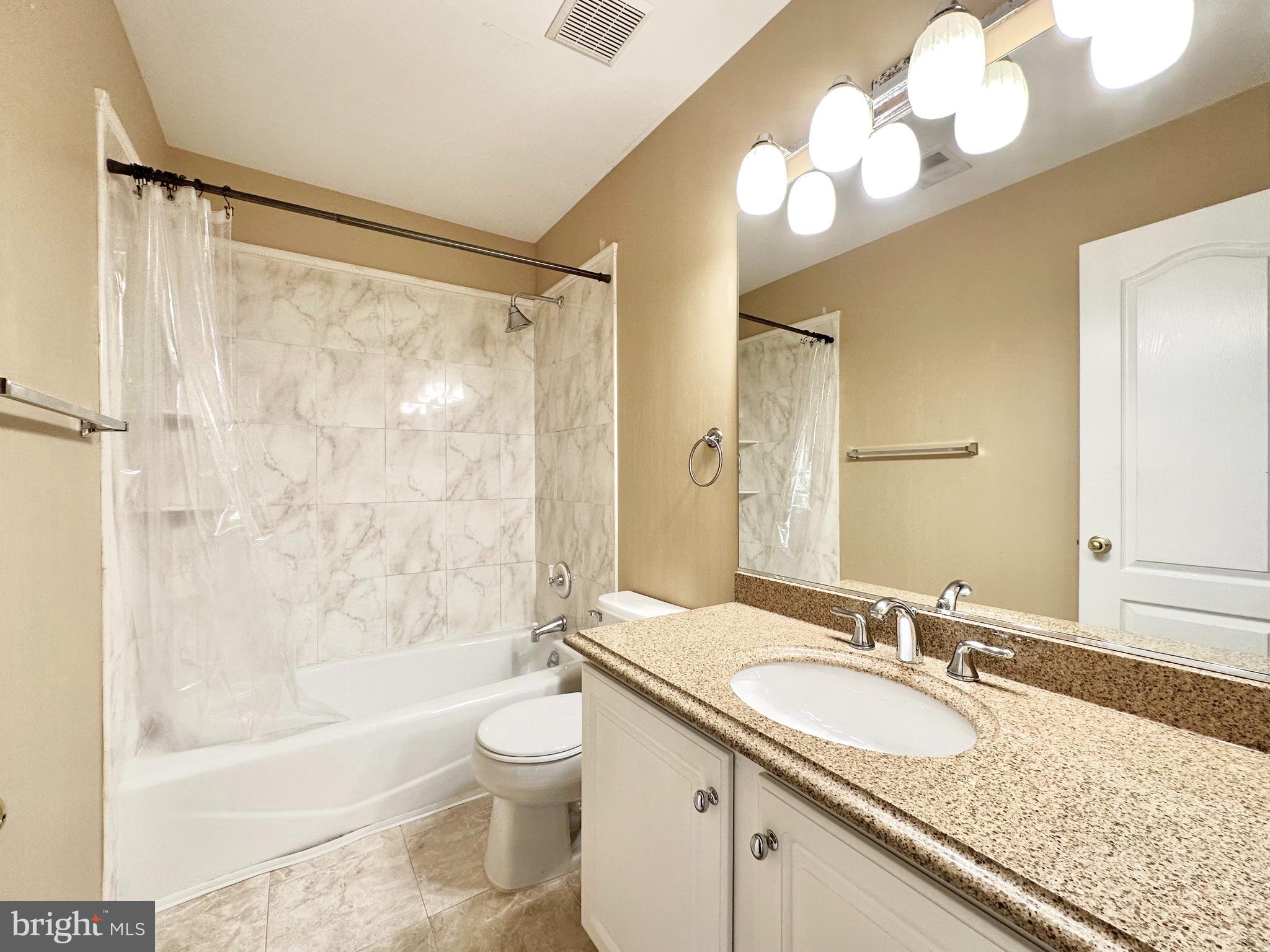 ASHBURN FARM - Residential Lease