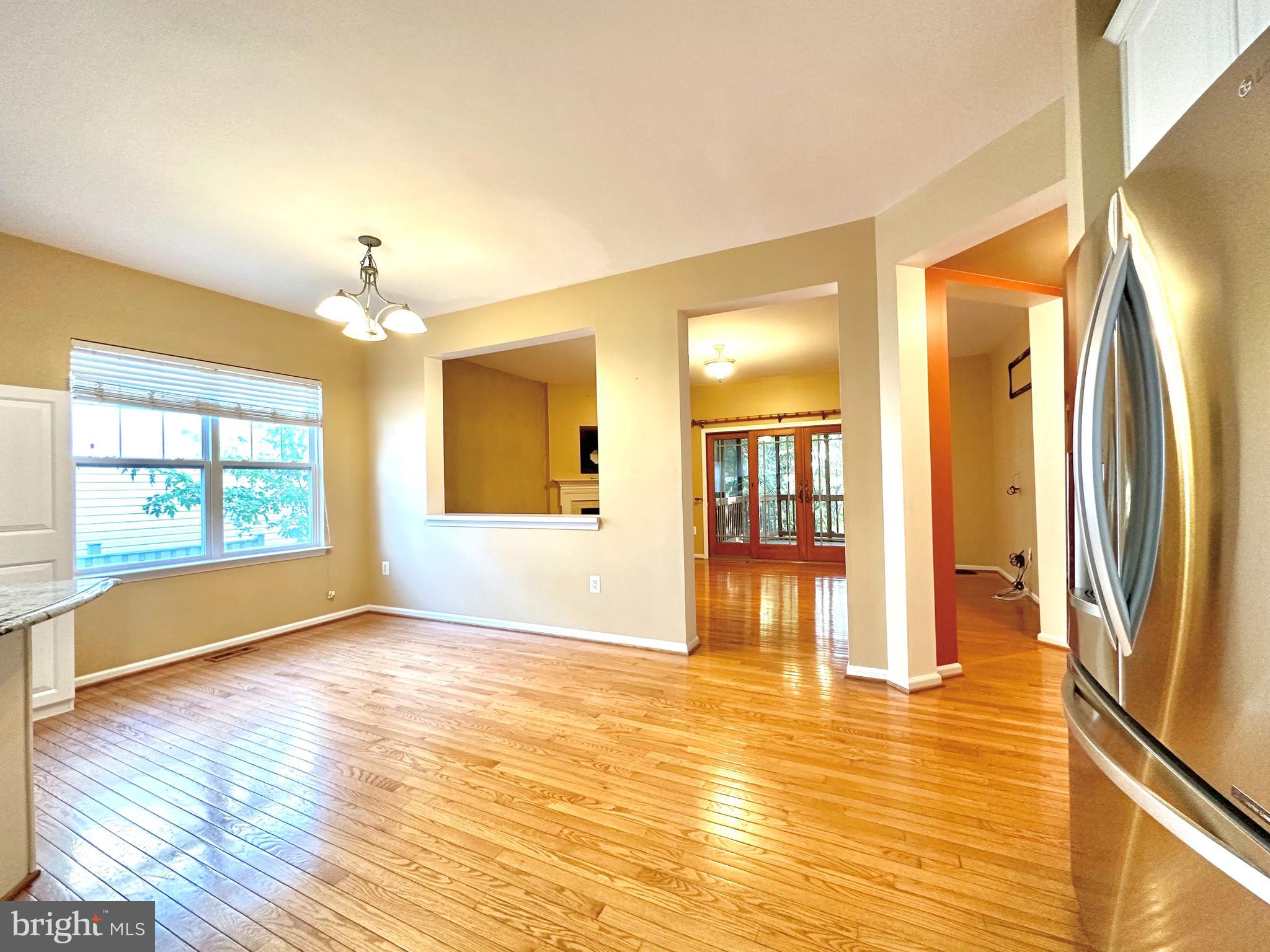 ASHBURN FARM - Residential Lease