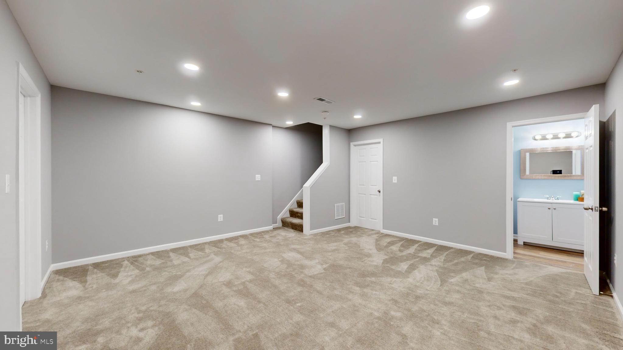 HERITAGE CROSSING - Residential