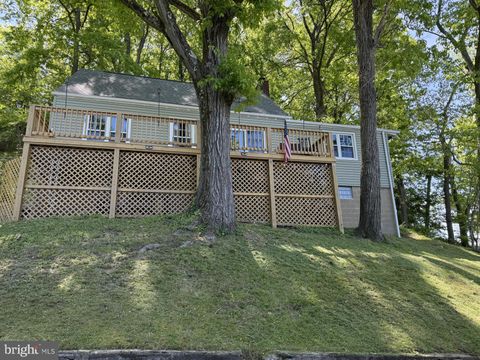 Homes For Sale - 32 Fairfax Drive<br/> Ohio County, WHEELING, WV 26003