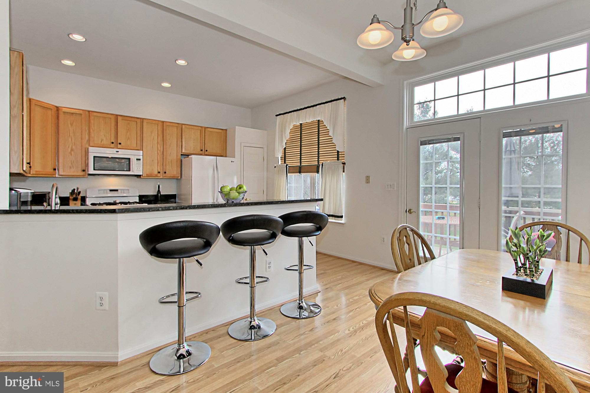 AUTUMN CHASE HUNT - Residential