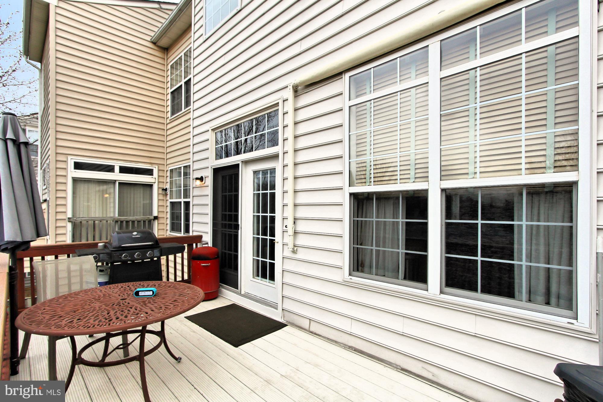 AUTUMN CHASE HUNT - Residential