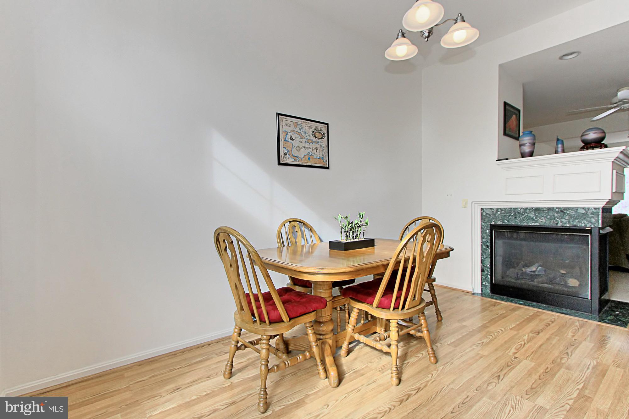 AUTUMN CHASE HUNT - Residential