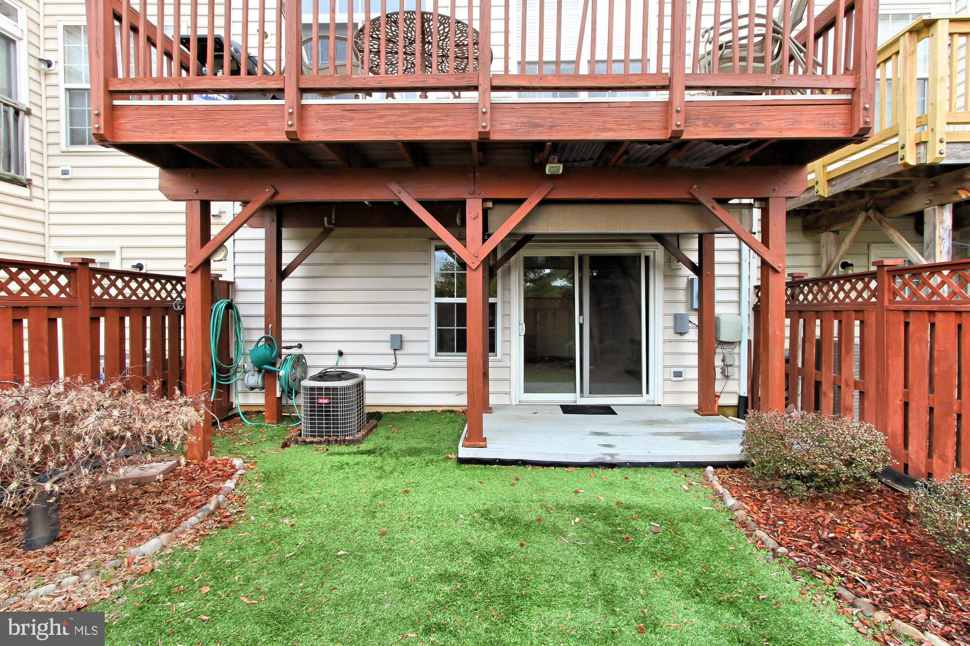 AUTUMN CHASE HUNT - Residential