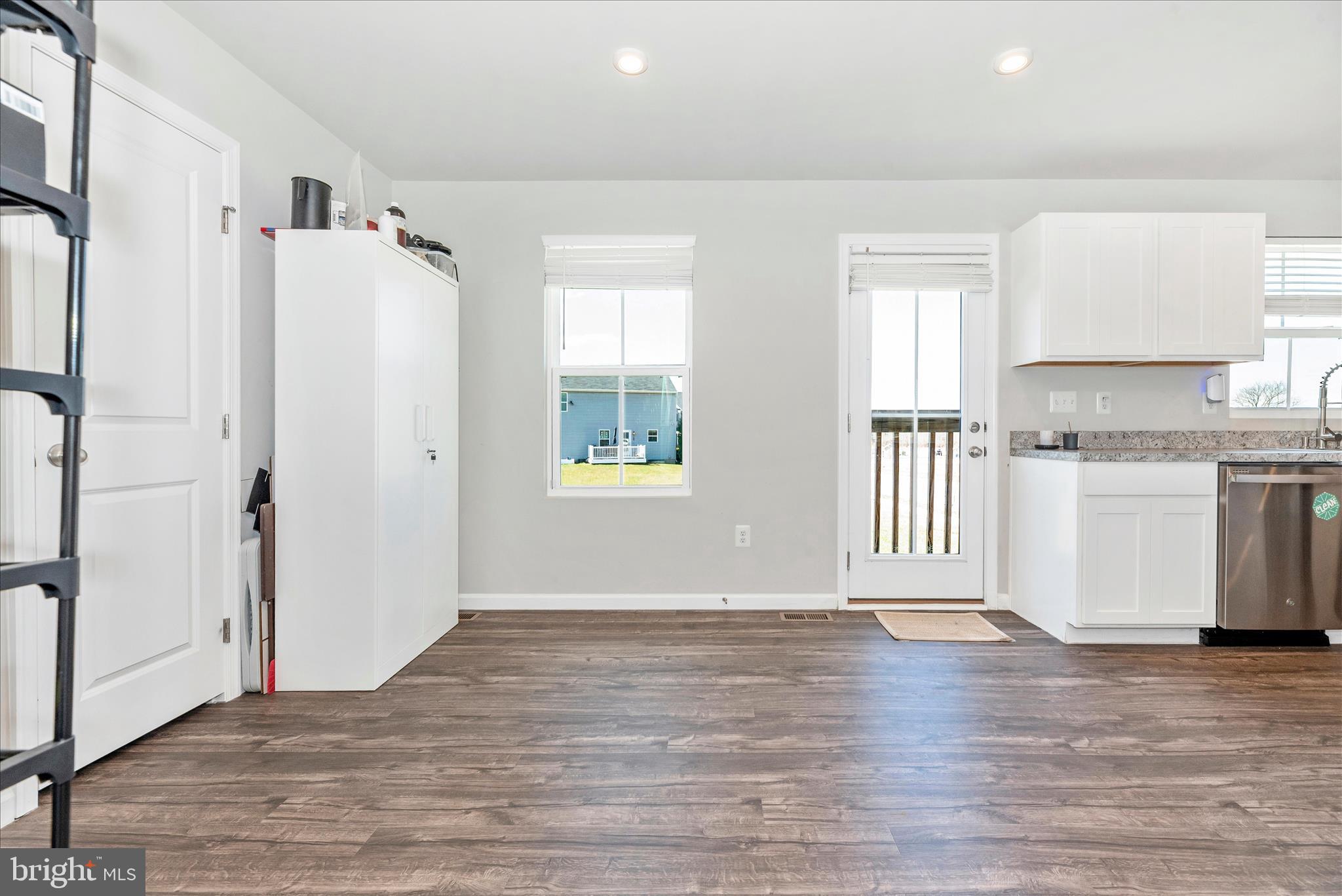 MEADE'S CROSSING - Residential