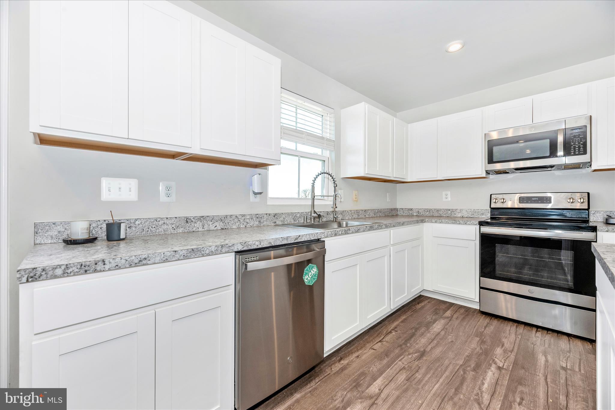 MEADE'S CROSSING - Residential