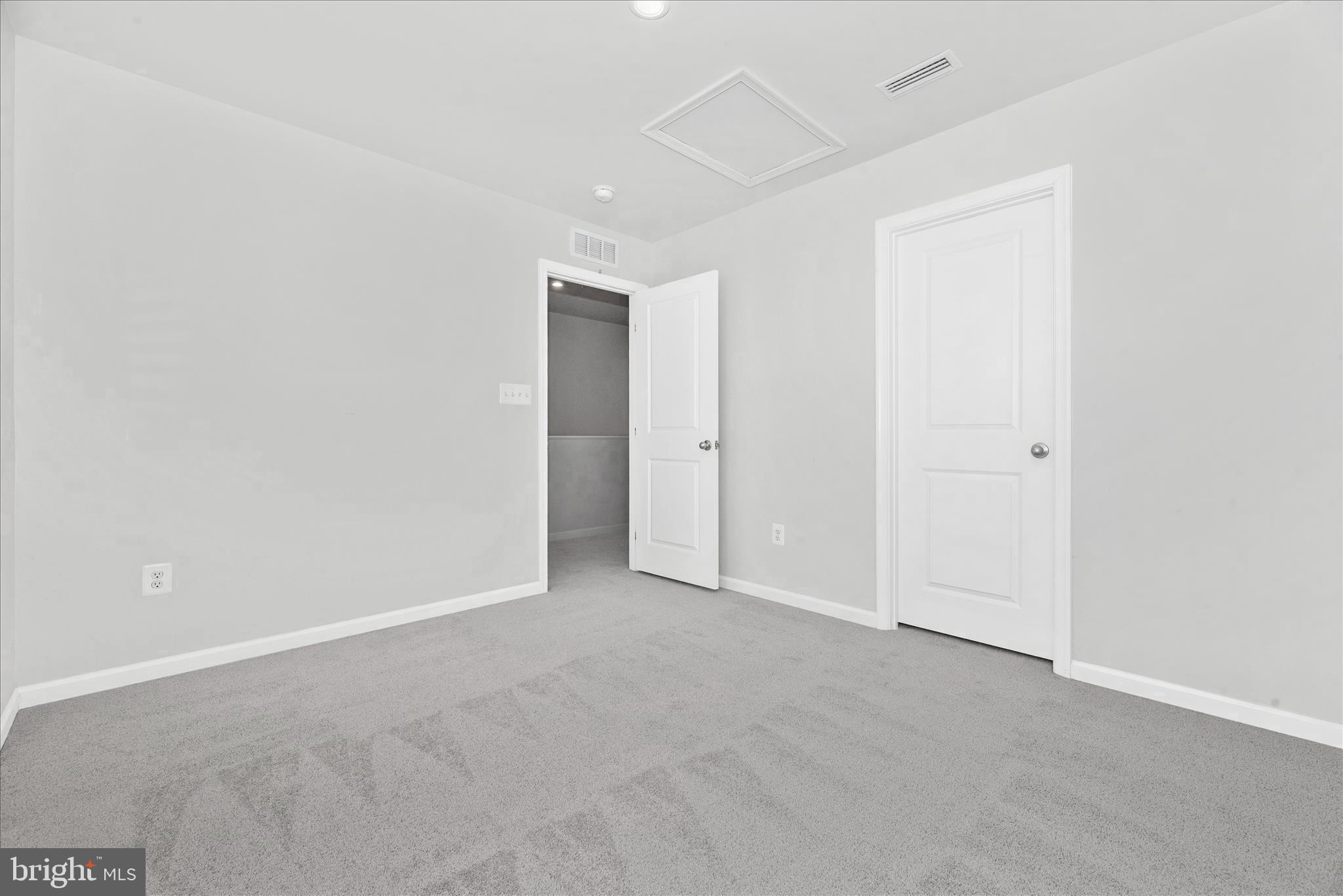 MEADE'S CROSSING - Residential