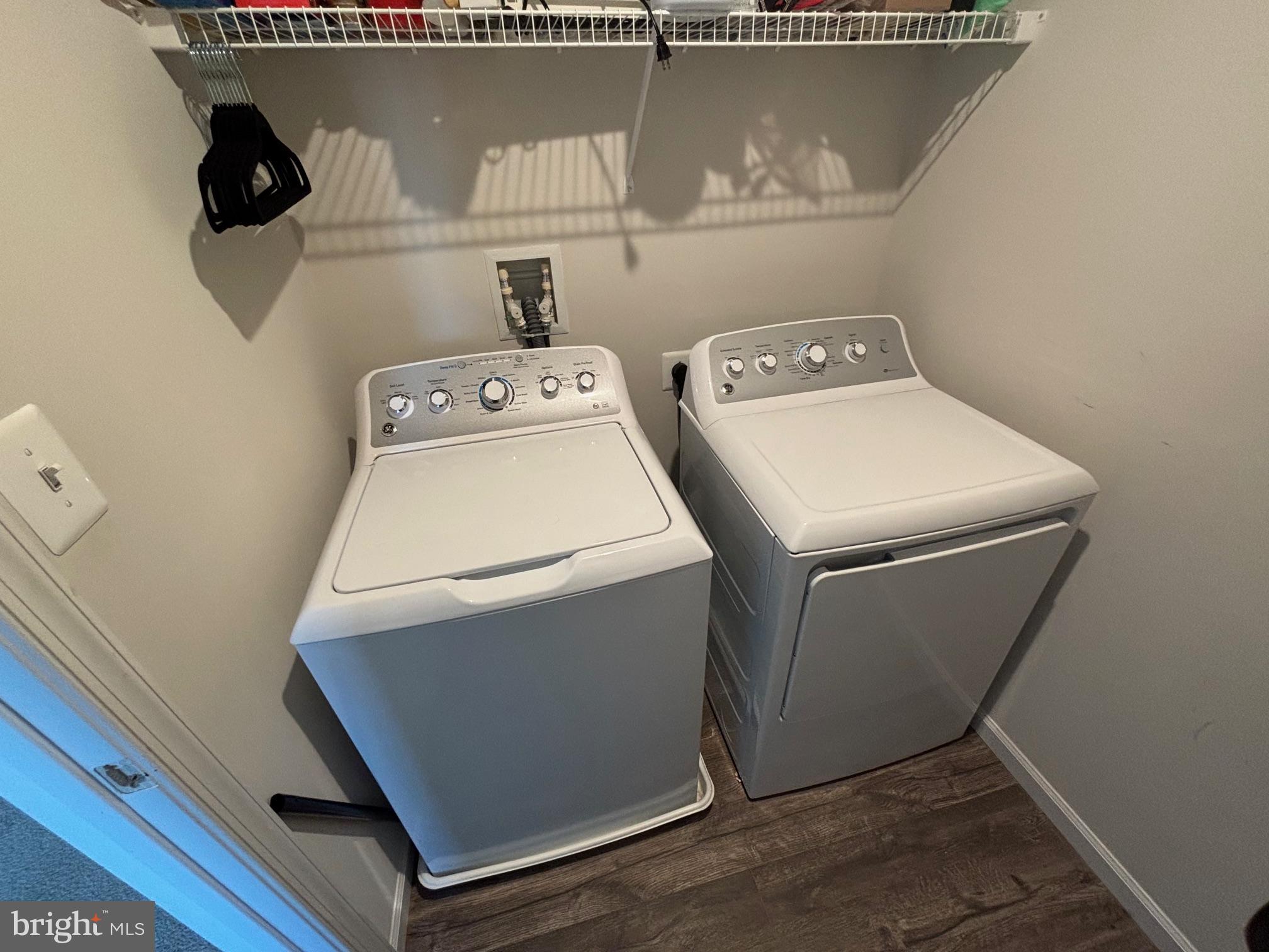 MEADE'S CROSSING - Residential