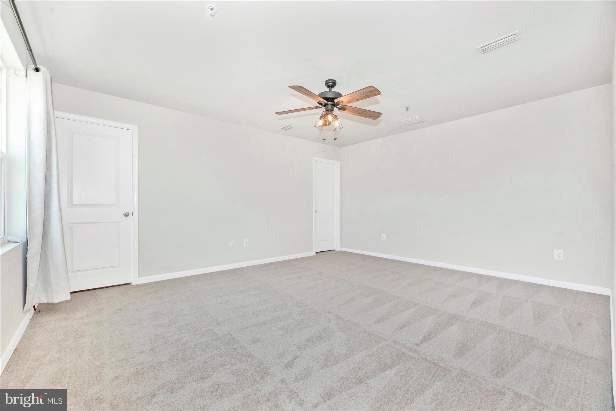 MEADE'S CROSSING - Residential