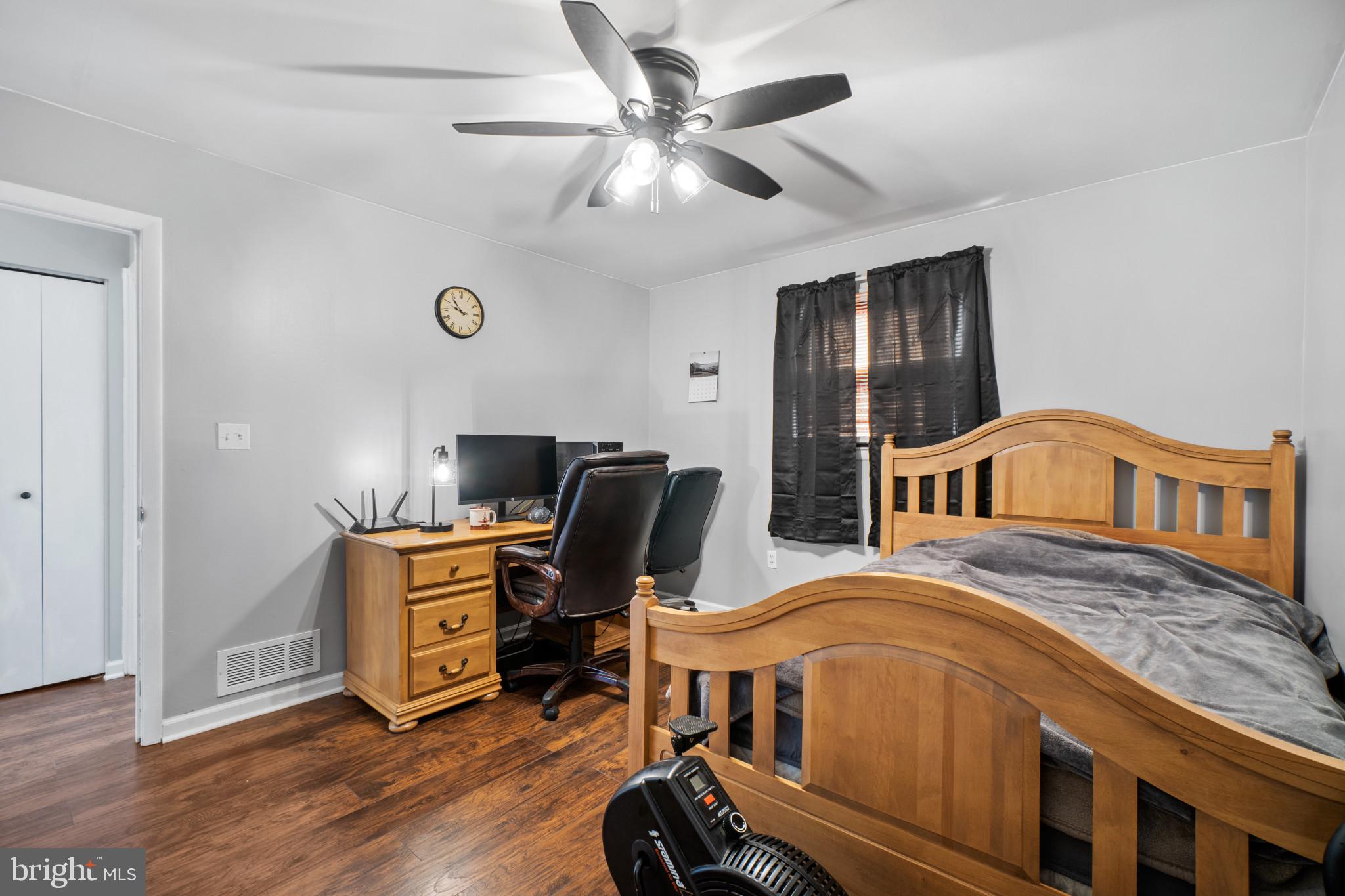 TOLLGATE - Residential