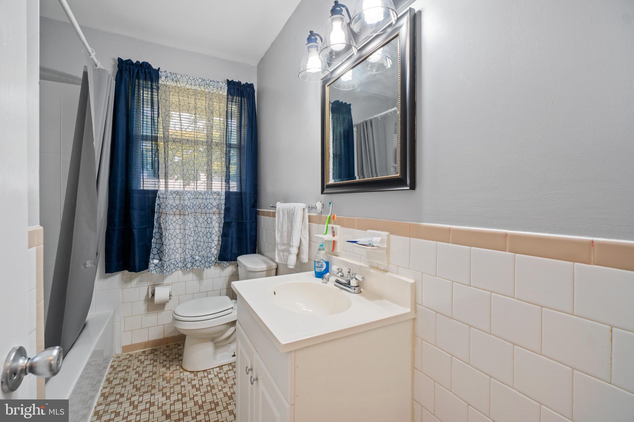 TOLLGATE - Residential