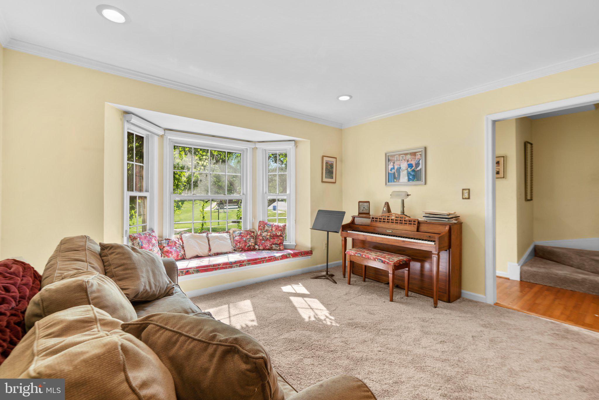 SANDY SPRING VILLAGE - Residential