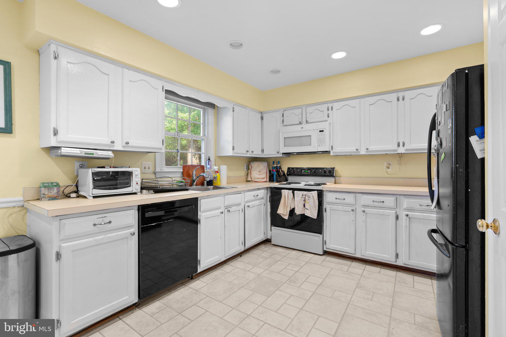 SANDY SPRING VILLAGE - Residential