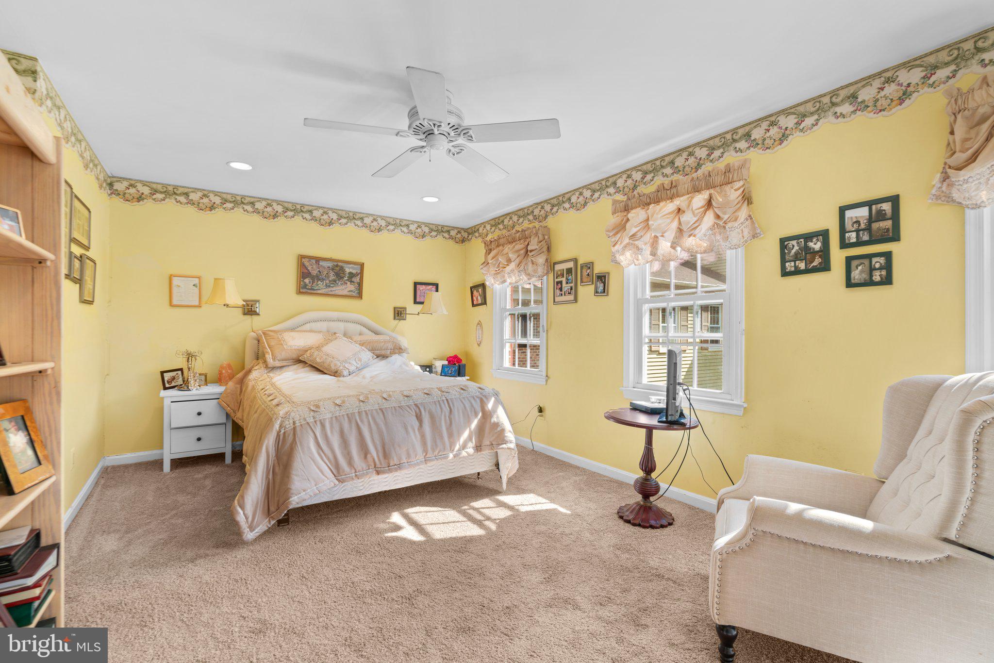 SANDY SPRING VILLAGE - Residential