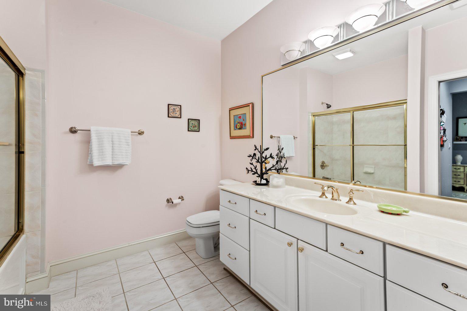 IVY HILL - Residential