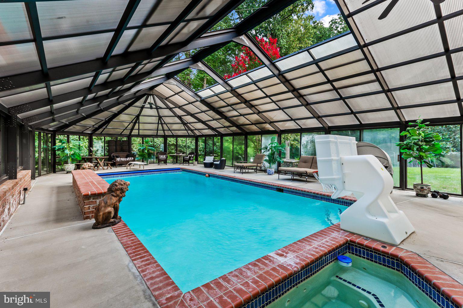 IVY HILL - Residential