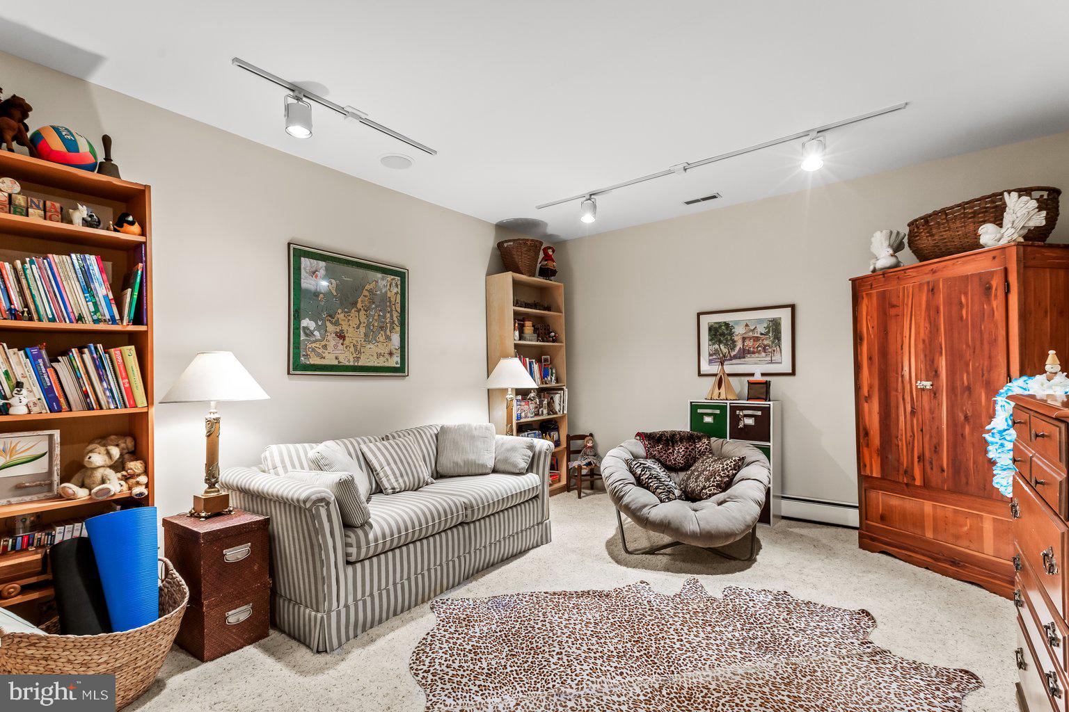 IVY HILL - Residential