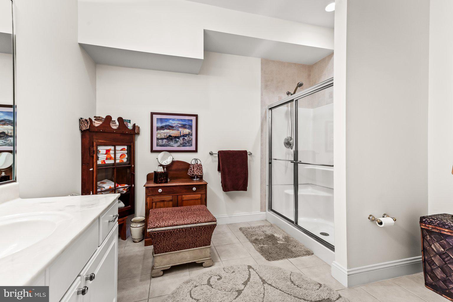 IVY HILL - Residential