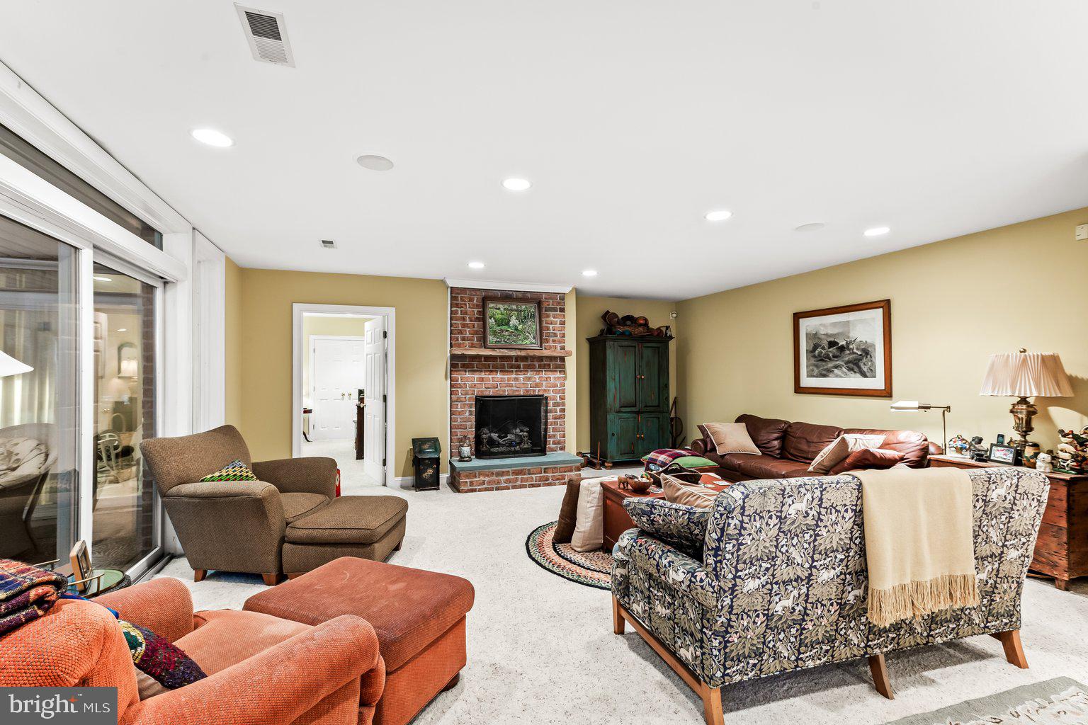 IVY HILL - Residential