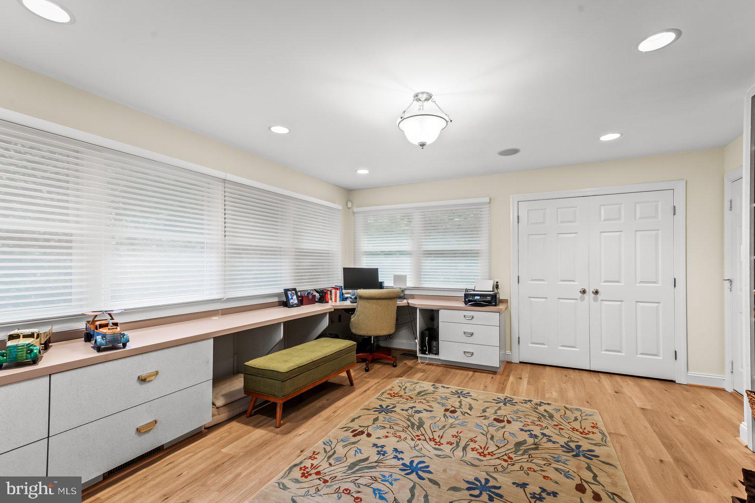 IVY HILL - Residential