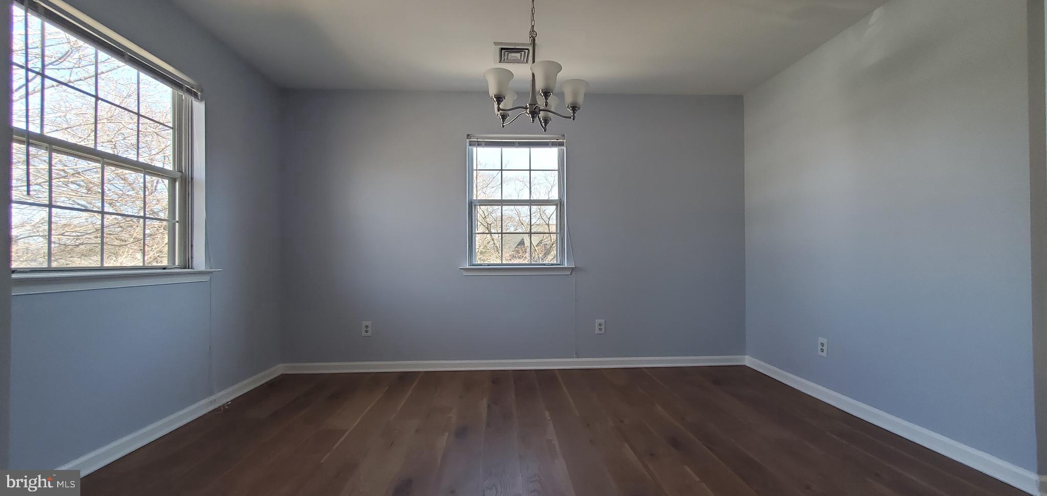 LANSDOWNE - Residential Lease