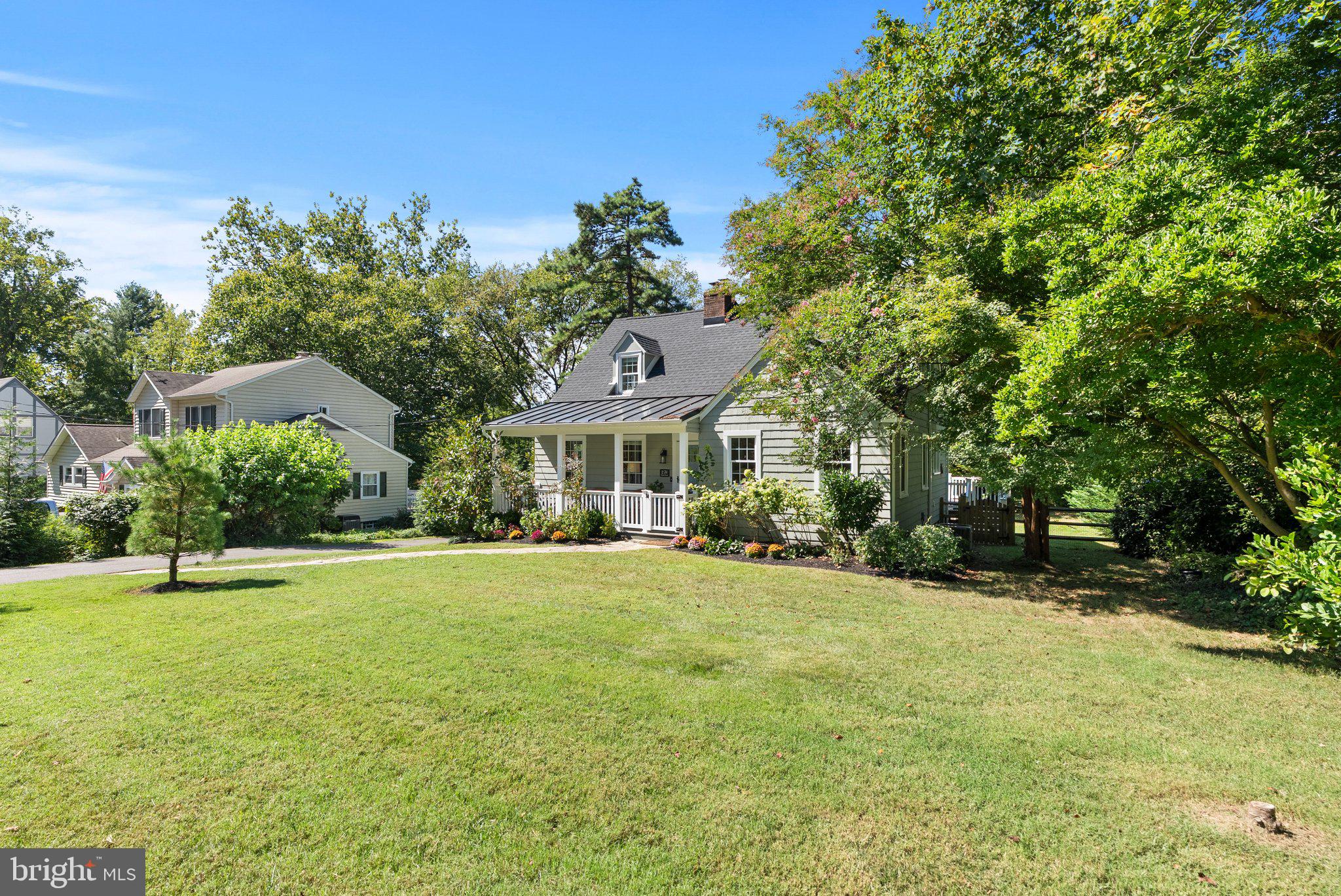 2H DUTTON AVENUE