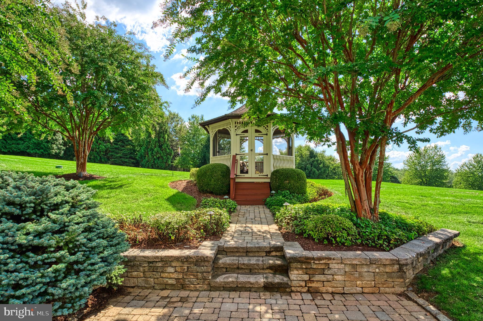 BEACON HILL - Residential