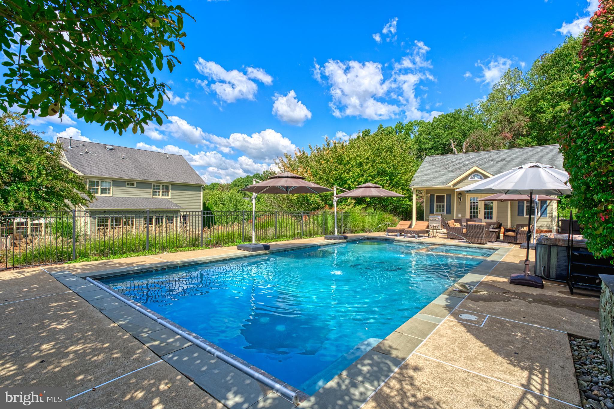 BEACON HILL - Residential