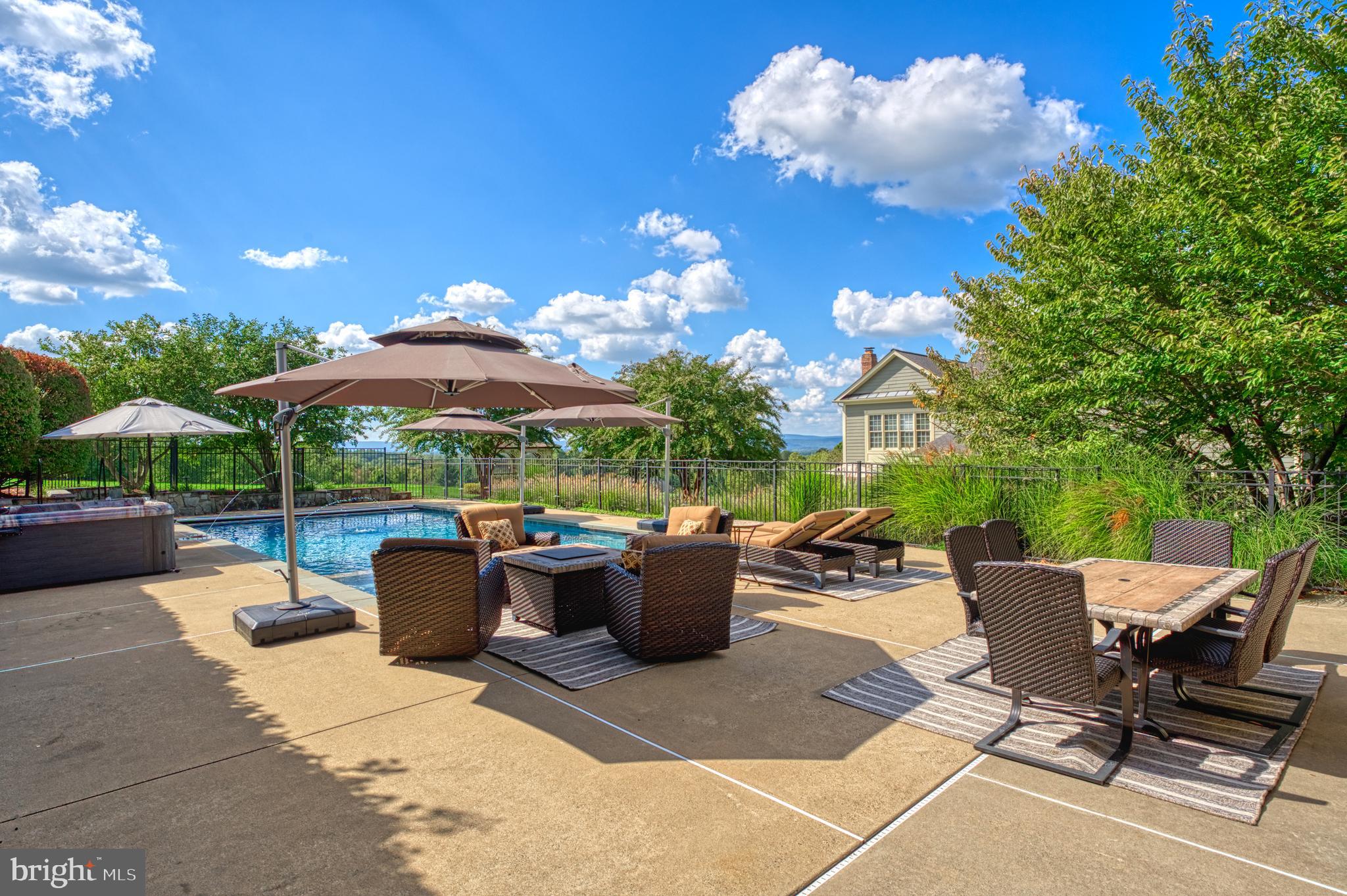 BEACON HILL - Residential