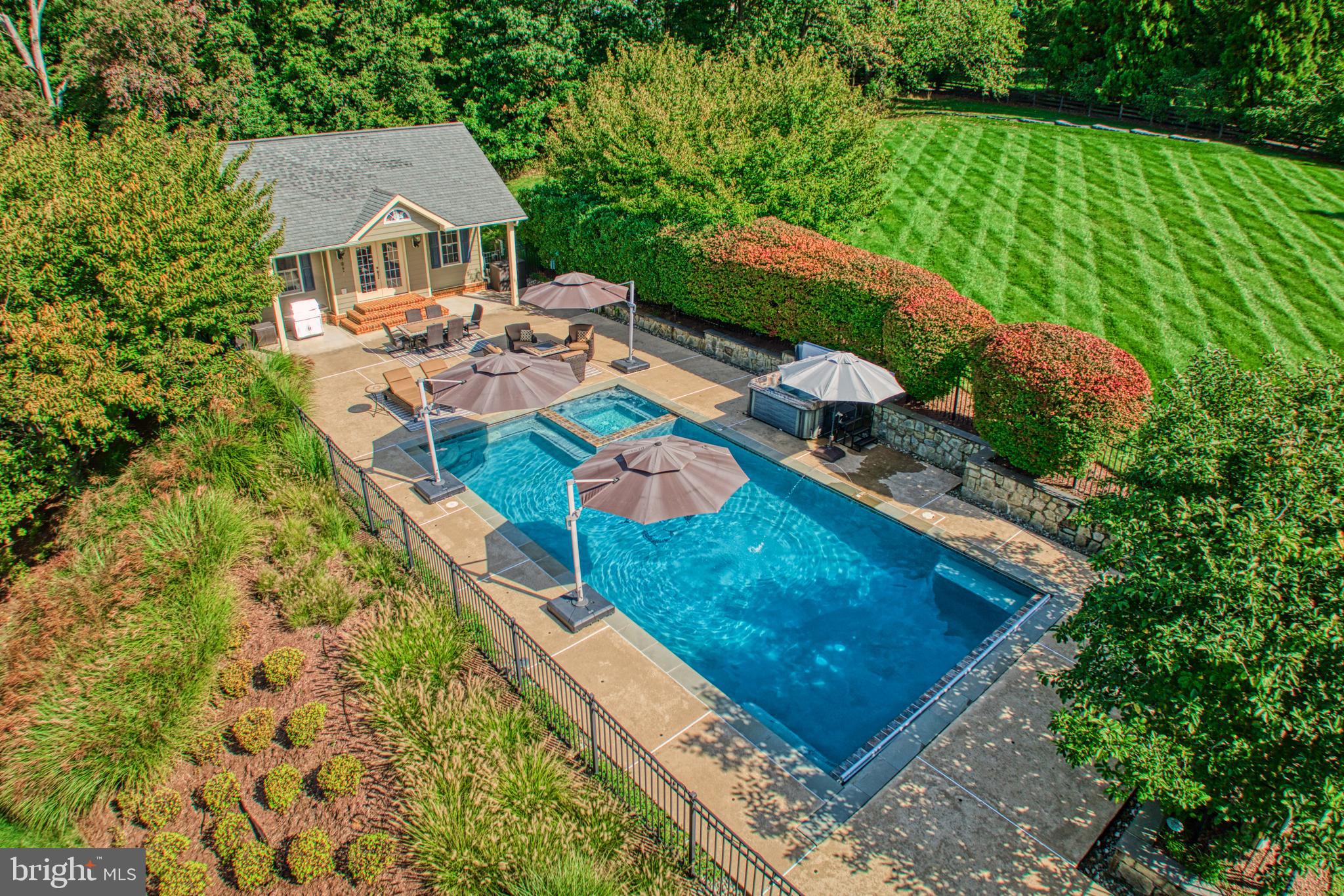 BEACON HILL - Residential