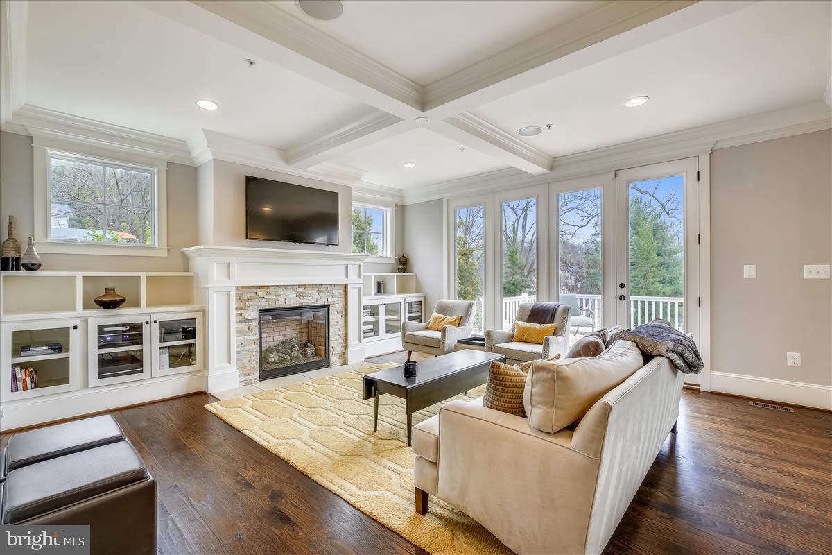 COLUMBIA FOREST - Residential