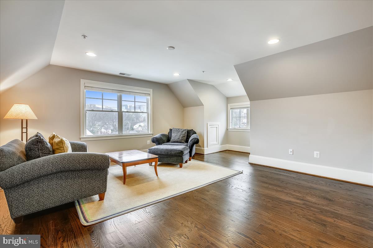 COLUMBIA FOREST - Residential