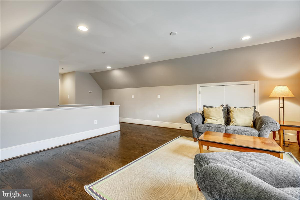 COLUMBIA FOREST - Residential