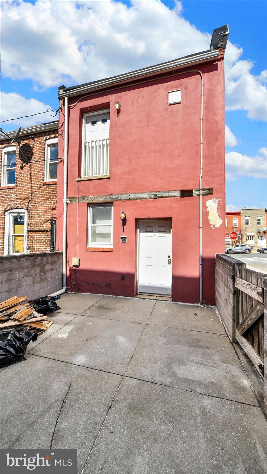 HIGHLANDTOWN - Commercial Sale