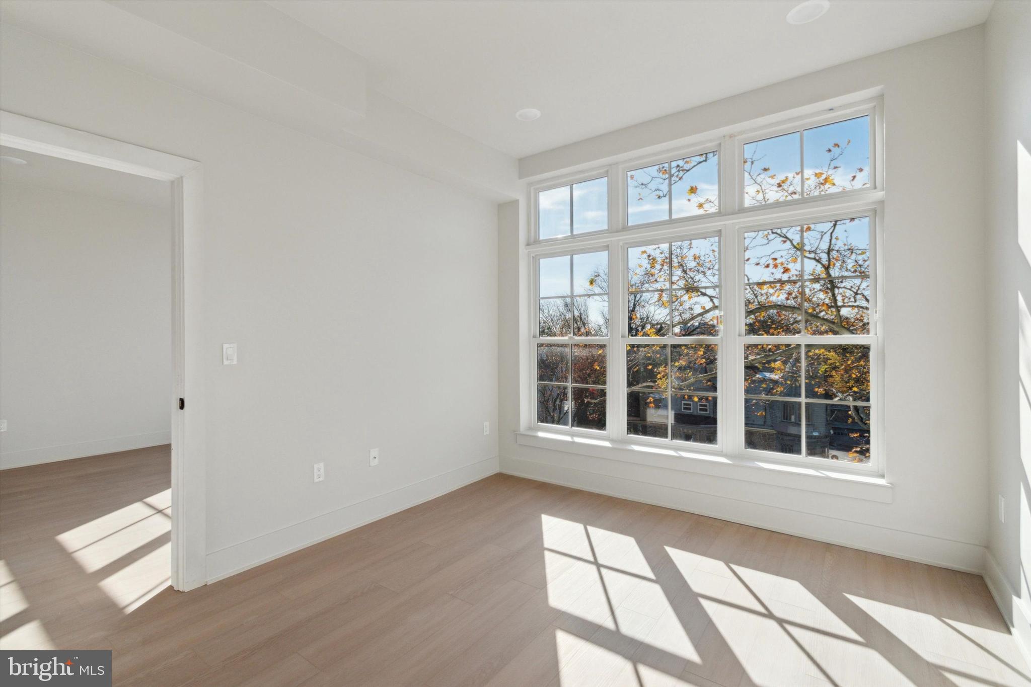 5521 WAYNE AVENUE 306