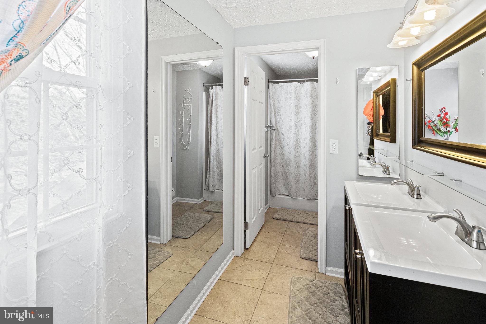 OLD BRIDGE ESTATES - Residential