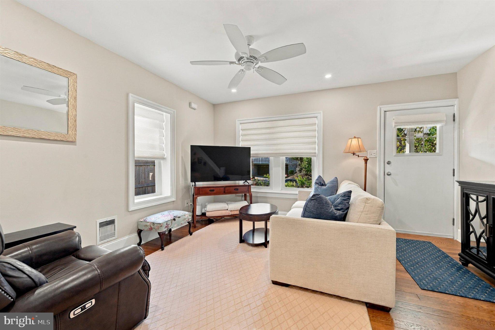 337 W FOURTH STREET