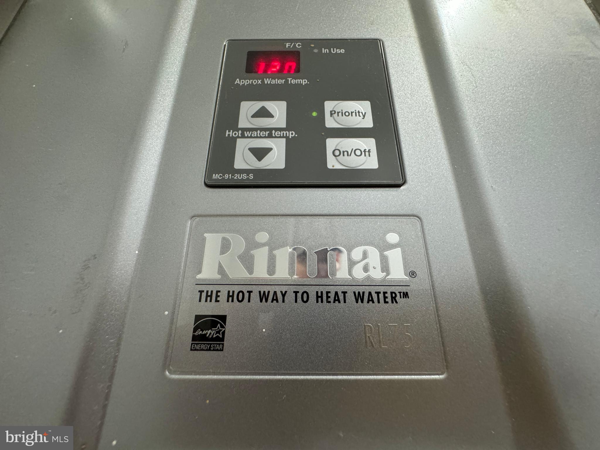 LOCUST POINT - Residential