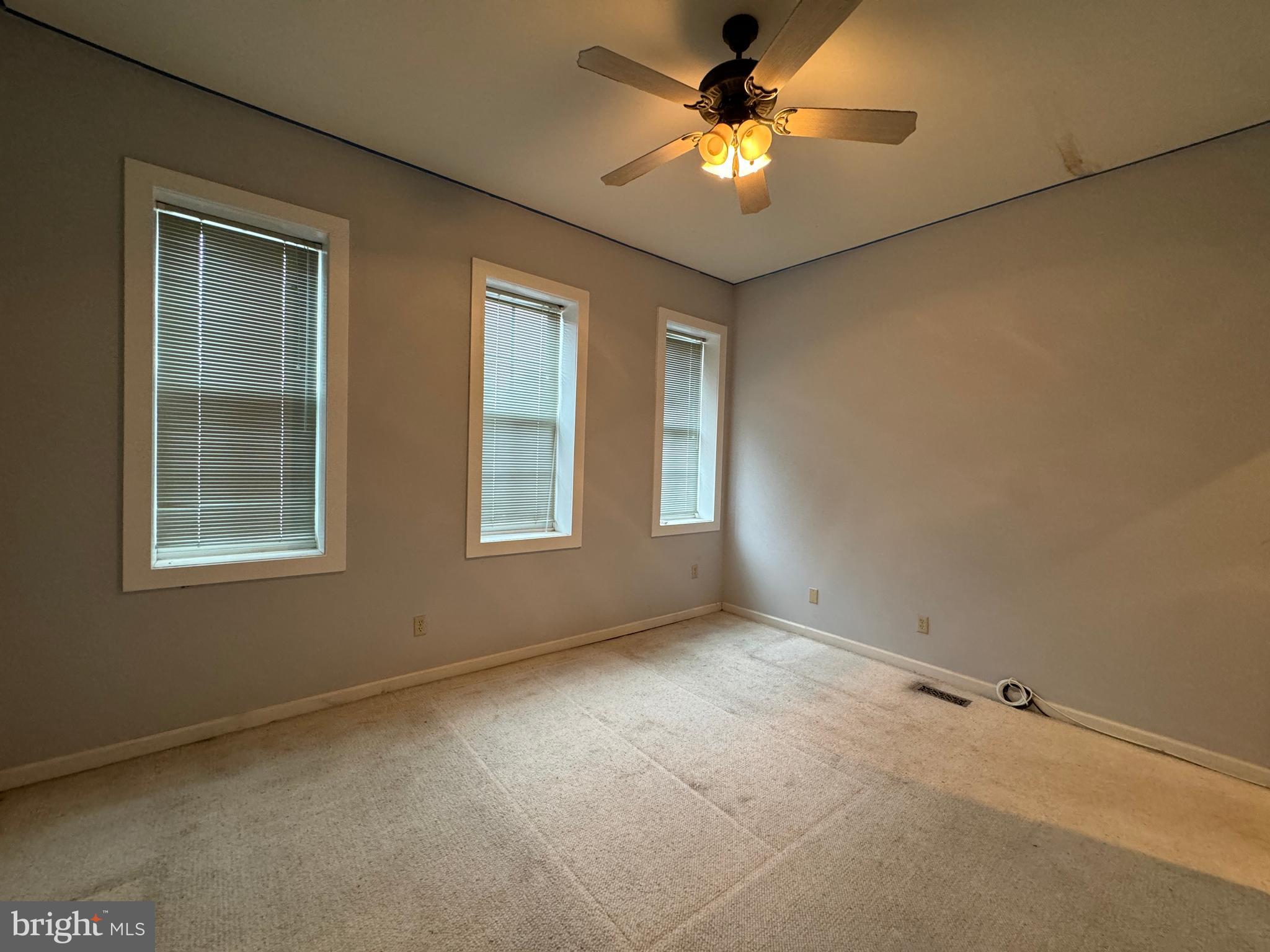 LOCUST POINT - Residential